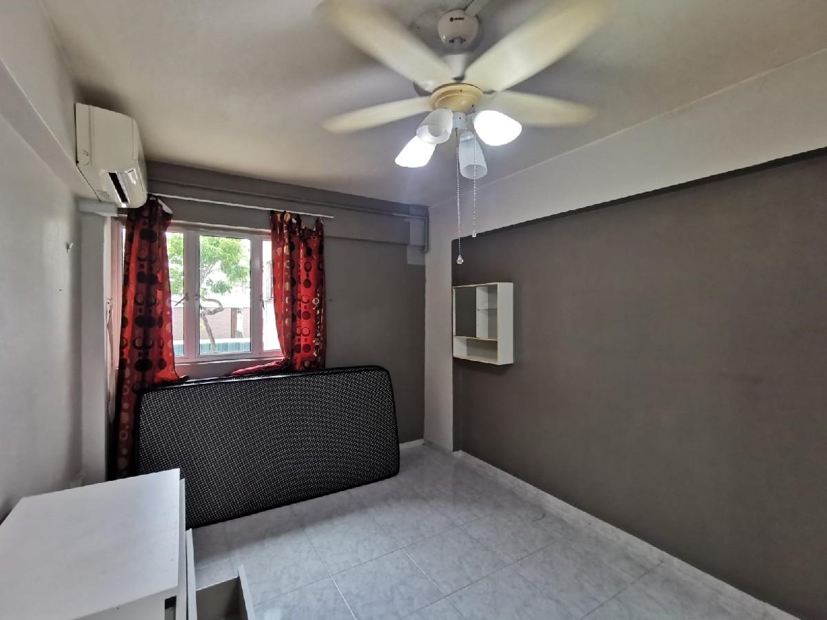 HDB Apartment for Rent: D18, 520459