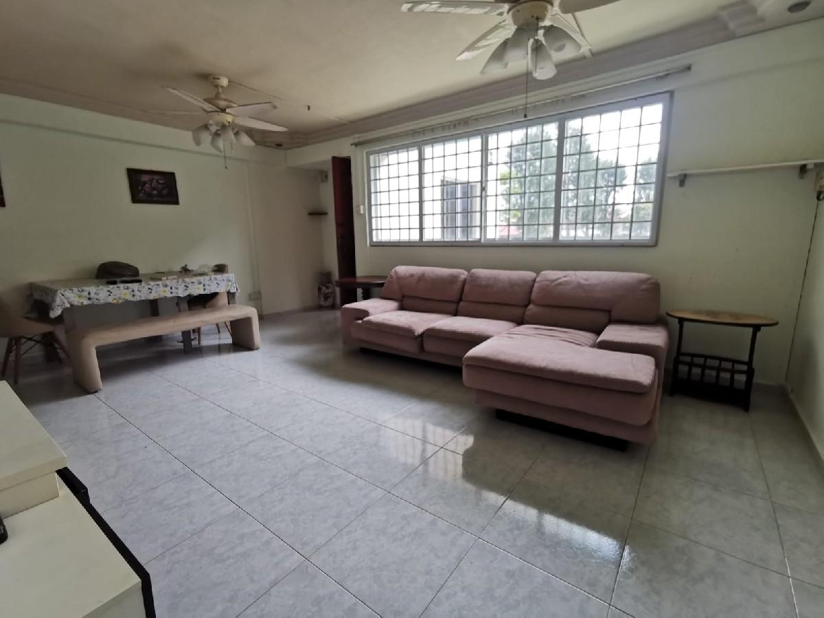 HDB Apartment for Rent: D18, 520459