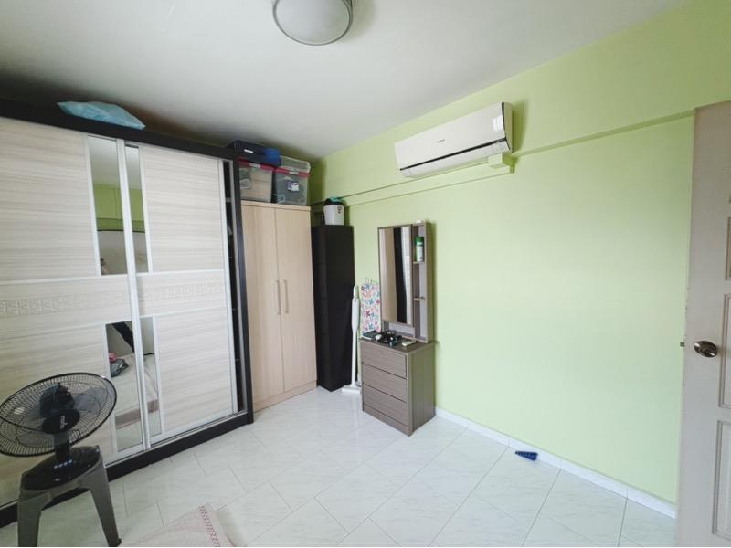 Prop-GPT: HDB Apartment: D27 Yishun 641 Yishun Street 61