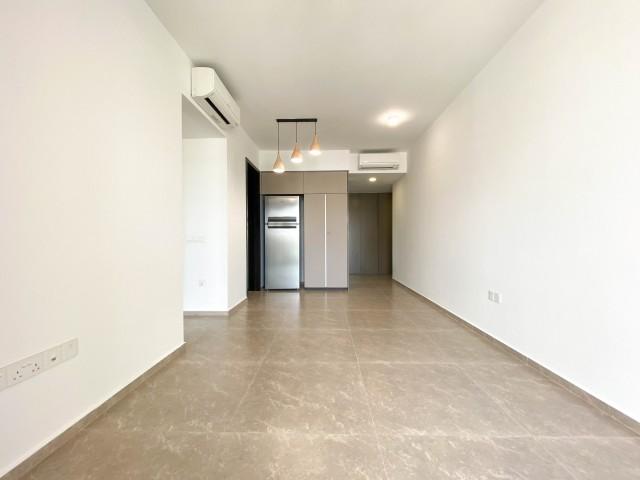 Condominium for Rent, Park Colonial Condominium For Rent, $7,100, 3 Bed 2 Bath 980 sqft $7.24 psf, SGD 7,100 | 99-year Leasehold