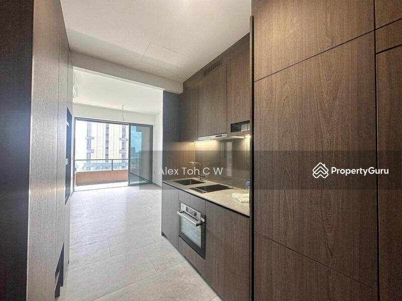 Prop-GPT: Condominium: D07  Midtown Modern