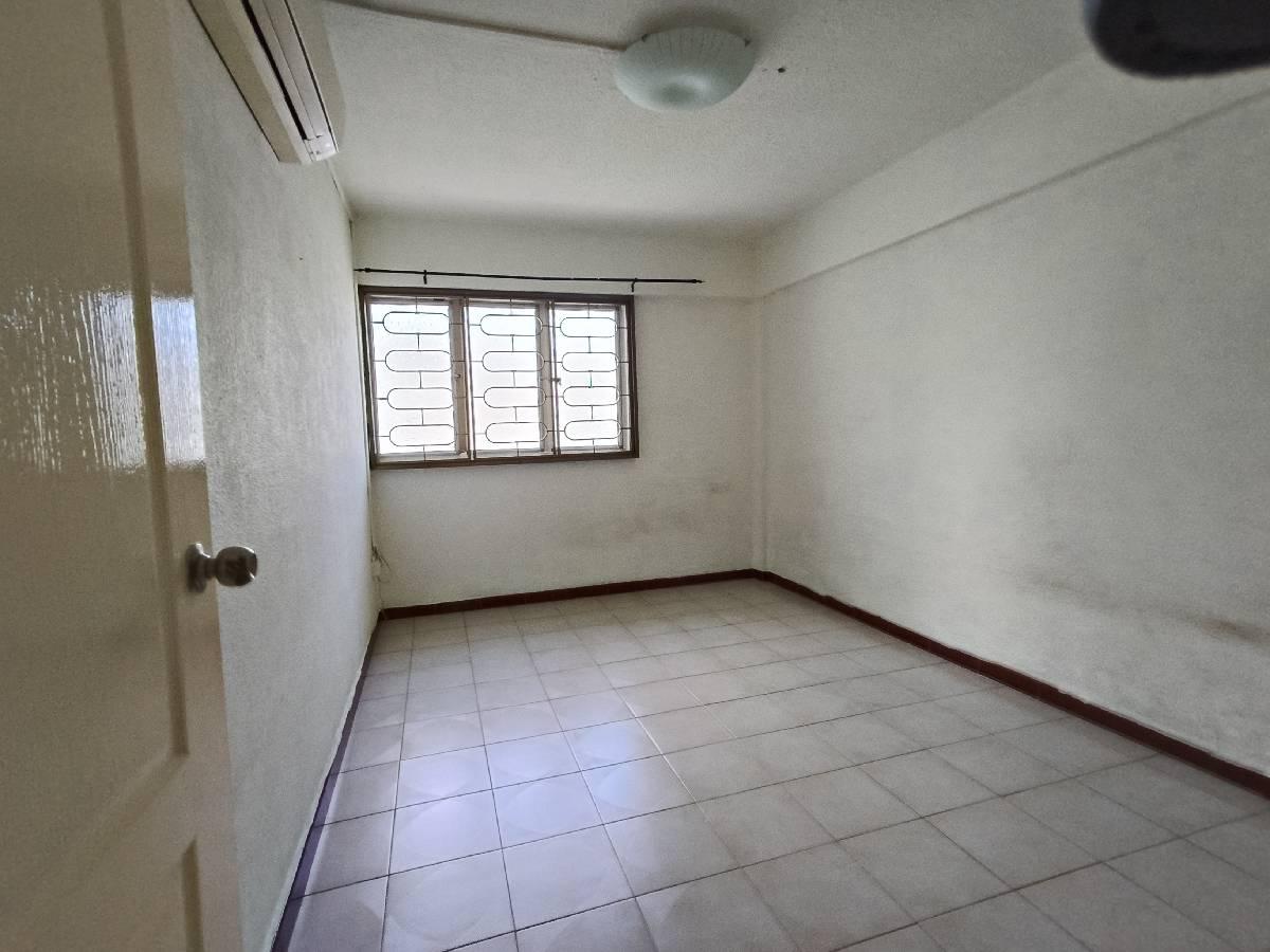 HDB Apartment for Rent: D18, 521158