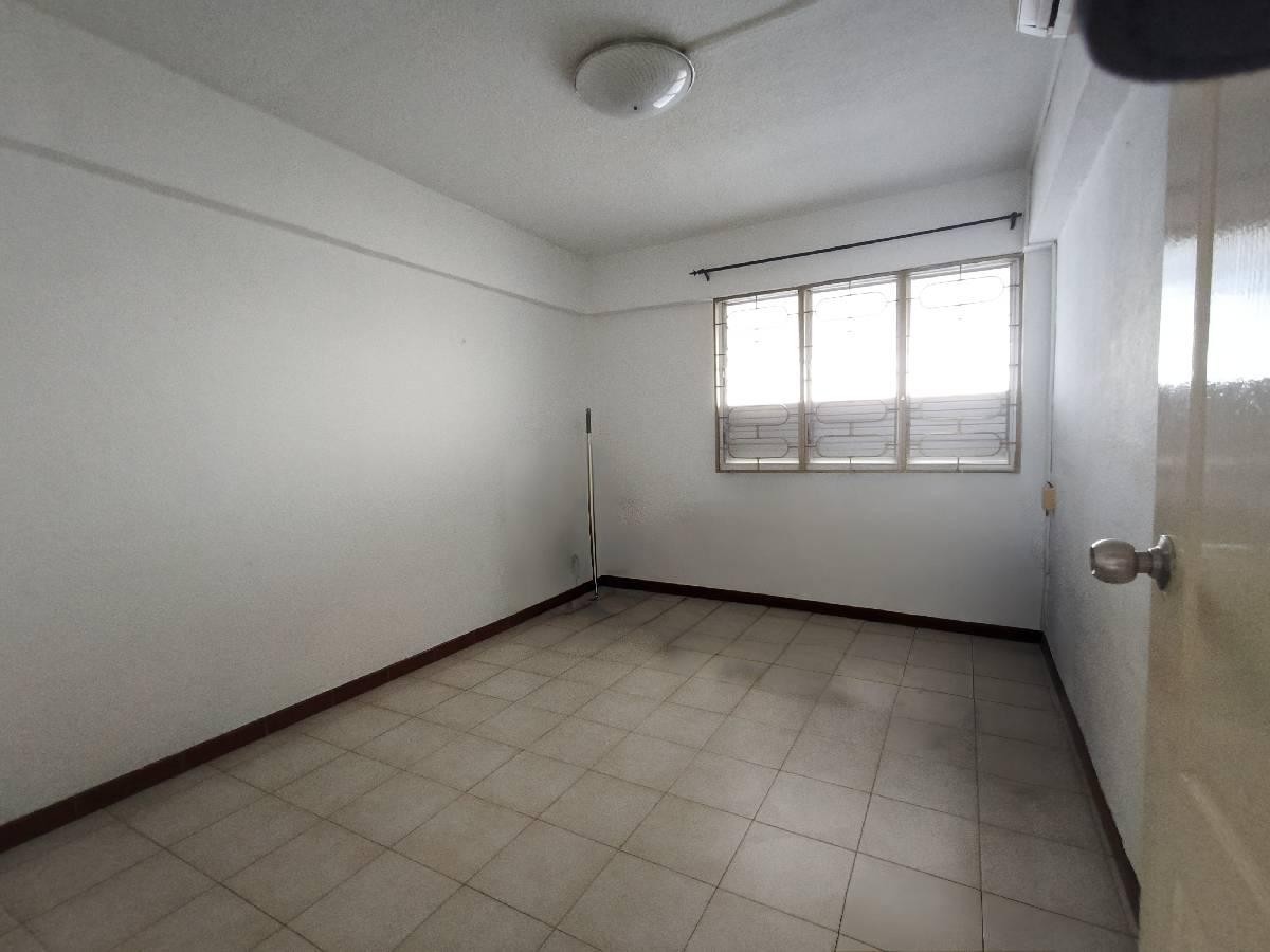 HDB Apartment for Rent: D18, 521158