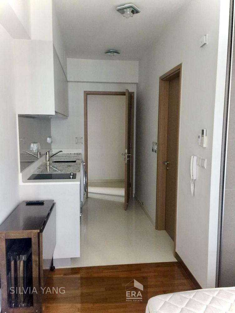 Condominium for Rent: 