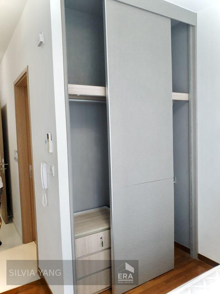 Condominium for Rent: 