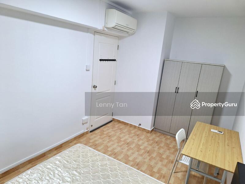 Prop-GPT: HDB Flat: D19  261B Sengkang East Way