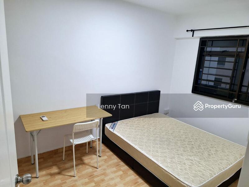 HDB Flat for Rent, 261B Sengkang East Way, SGD 1,000 | 99-year lease
