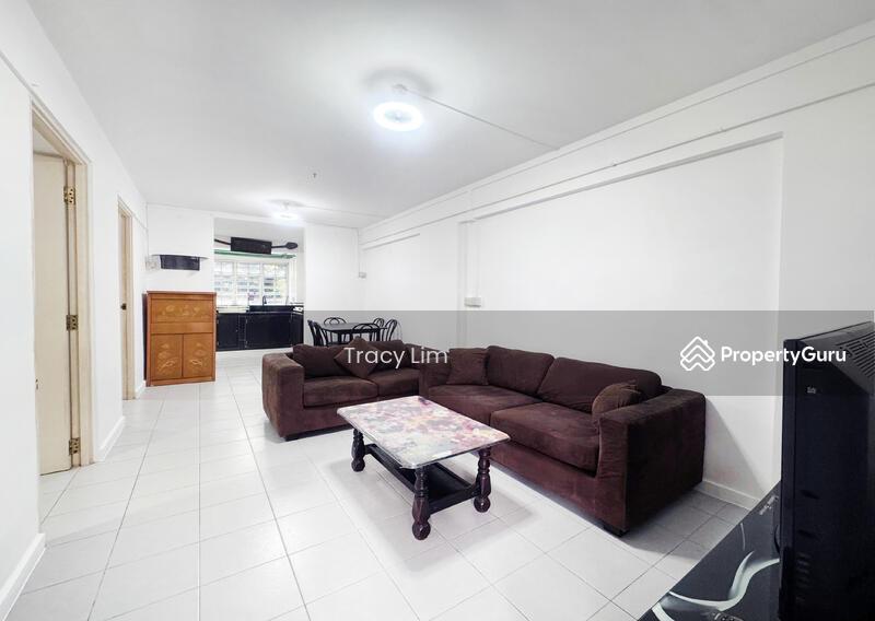 Prop-GPT: HDB Flat: D22 Boon Lay 174 Boon Lay Drive