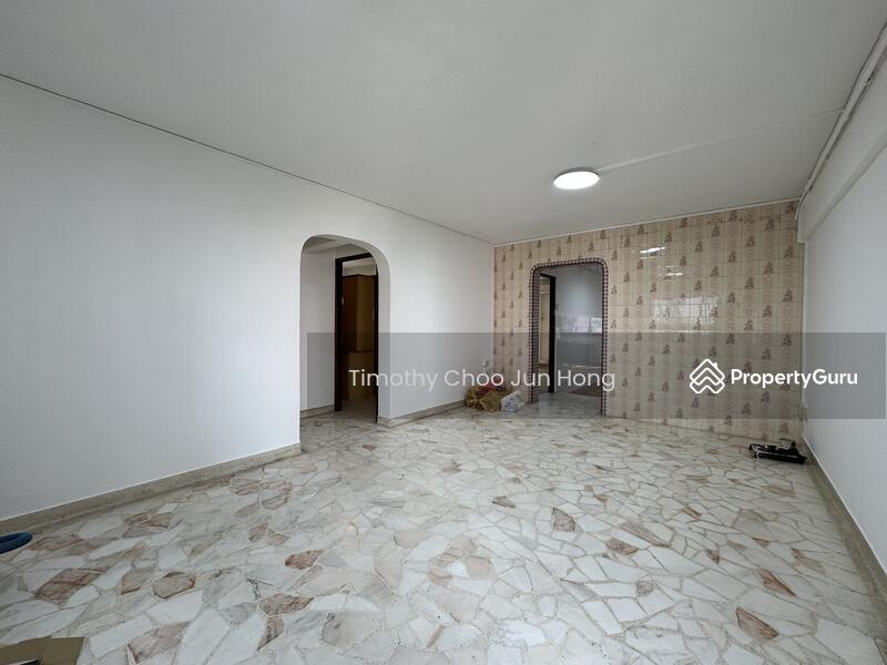 Prop-GPT: HDB Flat: D20 Ang Mo Kio 604 Ang Mo Kio Avenue 5