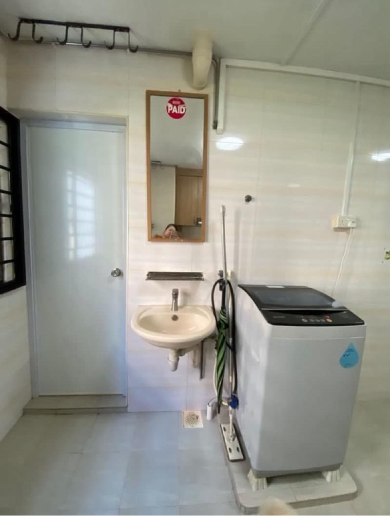 215 Ang Mo Kio Avenue 1 HDB Apartment For Rent, $3,200, 2 Bed 2 Bath 721 sqft $4.44 psf