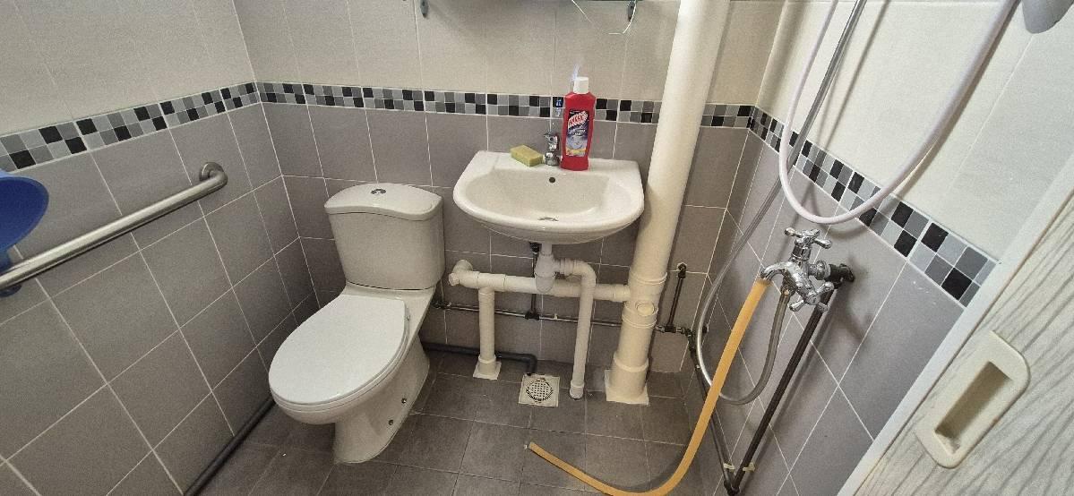 HDB Apartment for Rent, 5 Saint George's Lane HDB Apartment Room Rental, $1,300, 1 Bed 1 Bath 97 sqft $13.40 psf, SGD 1,300 | 99-year Leasehold