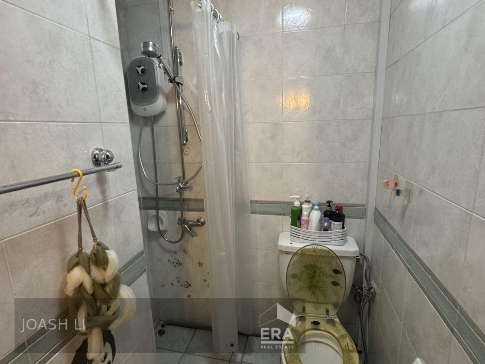 Condominium for Rent: 
