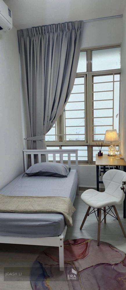 Condominium for Rent: 