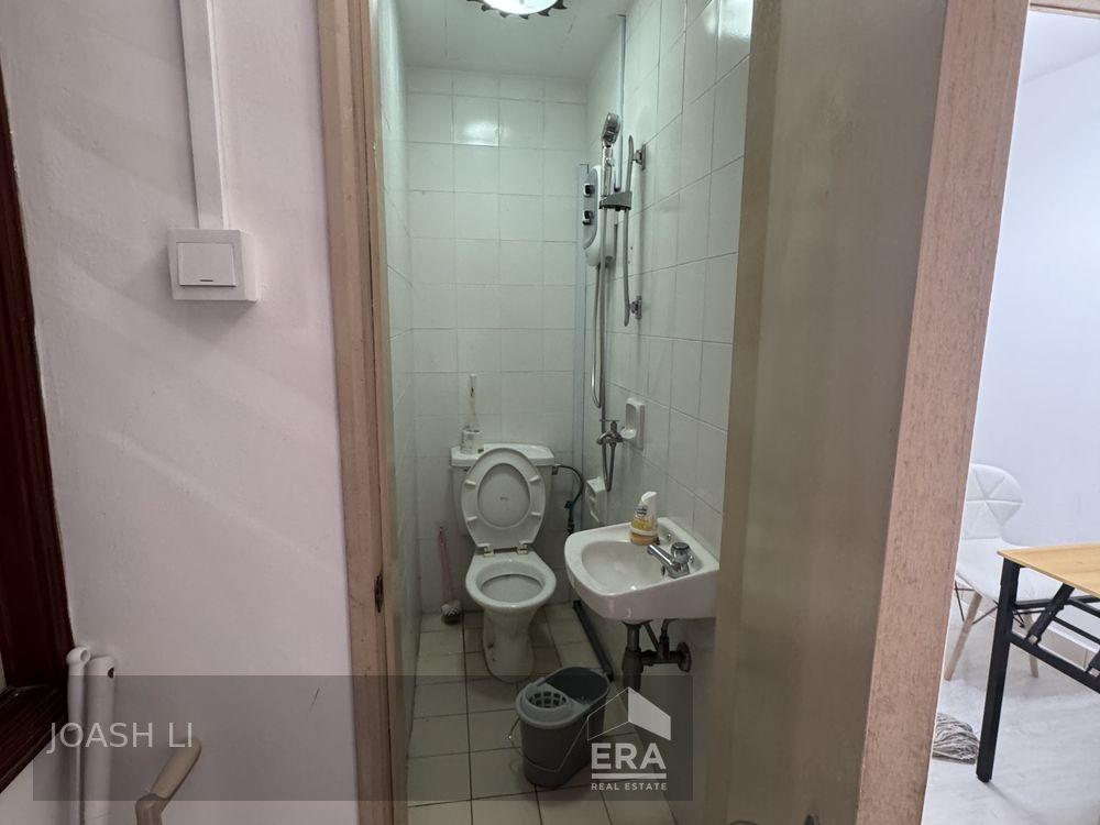 Condominium for Rent: 