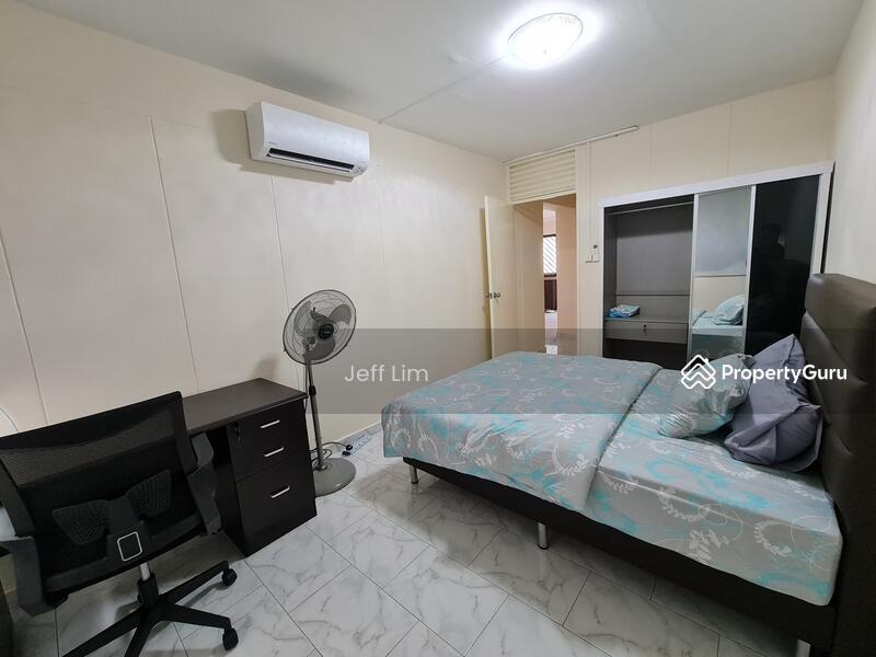 Prop-GPT: HDB Flat: D22 Boon Lay 712 Jurong West Street 71