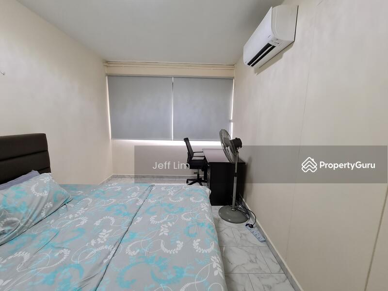 HDB Flat for Rent, 712 Jurong West Street 71, SGD 1,300 | 99-year lease