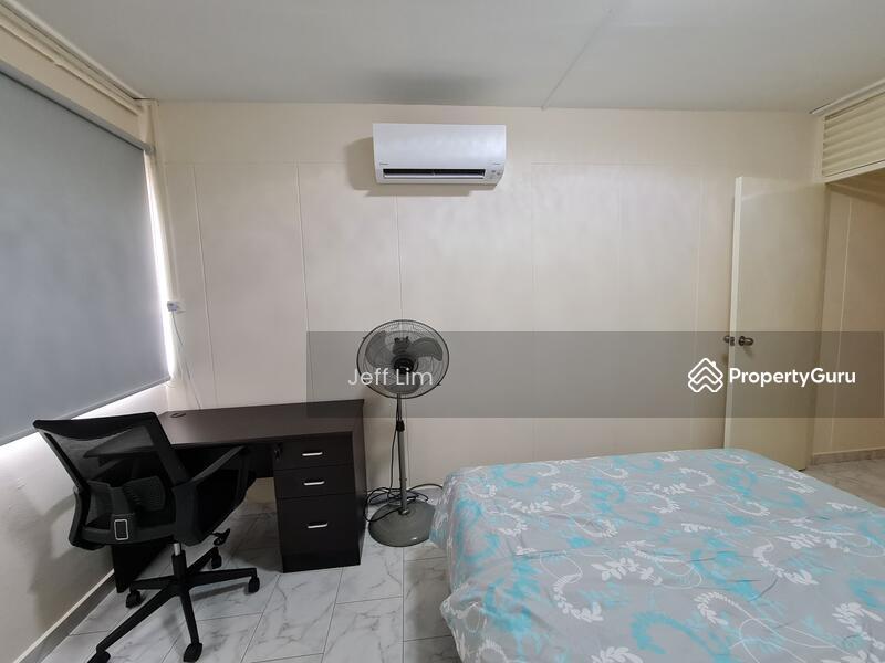 HDB Flat for Rent, 712 Jurong West Street 71, SGD 1,300 | 99-year lease