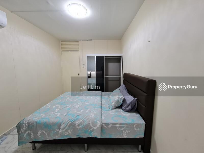 HDB Flat for Rent, 712 Jurong West Street 71, SGD 1,300 | 99-year lease