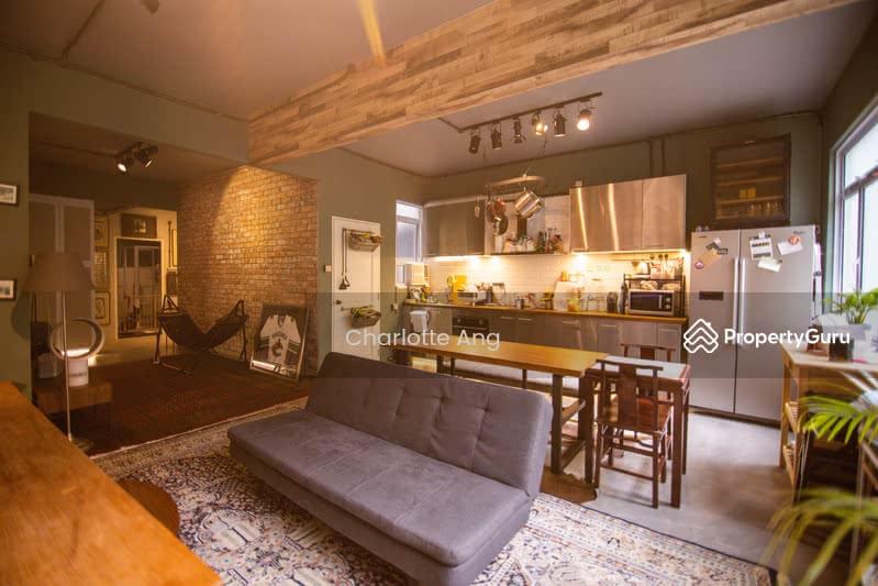 Prop-GPT: Shophouse: D02  Hoe Chiang Road Walk-up Apartment