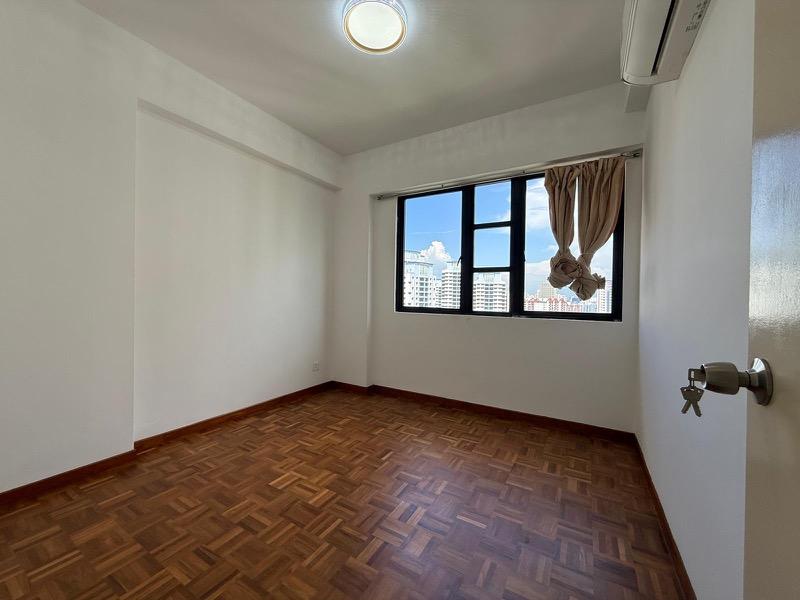 Condominium for Rent, Central Green Condominium For Rent, $6,600, 3 Bed 3 Bath 1,292 sqft $5.11 psf, SGD 6,600 | 99-year Leasehold