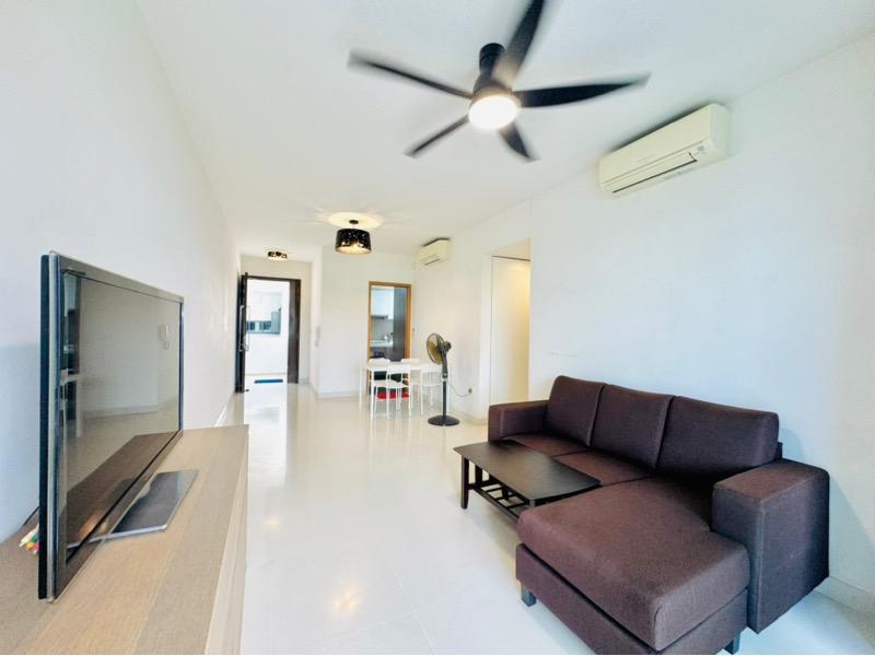 Prop-GPT: Condominium: D17  Parc Olympia