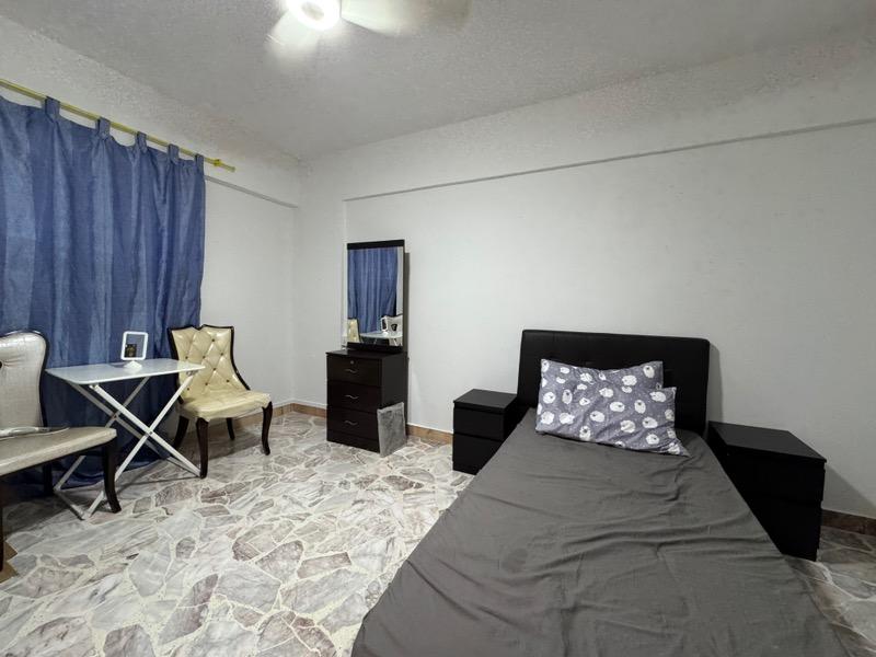 HDB Apartment for Rent, 608 Ang Mo Kio Avenue 5 HDB Apartment Room Rental, $1,400, 1 Bed 1 Bath 10 sqft $140.00 psf, SGD 1,400 | 99-year Leasehold