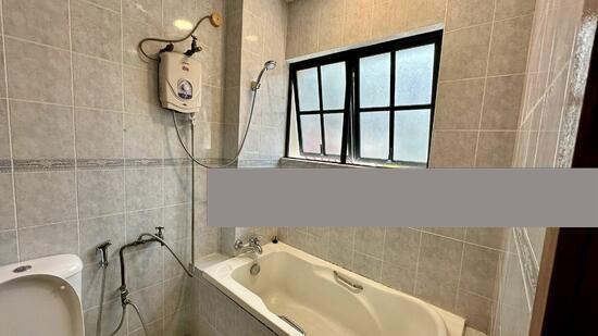 16 lorong 105 changi Terraced House Room Rental, $2,000, 1 Bed 1 Bath 500 sqft $4.00 psf