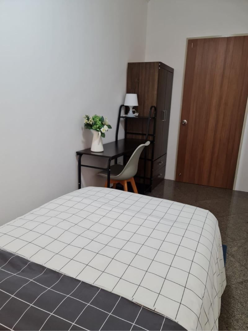 Condominium for Rent, Parc Vista Condominium Room Rental, $1,200, 1 Bed 1 Bath 100 sqft $12.00 psf, SGD 1,200
