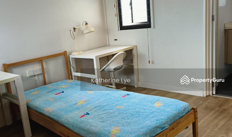 HDB Flat for Rent, 208B Clementi Avenue 6, SGD 1,800 | 99-year lease