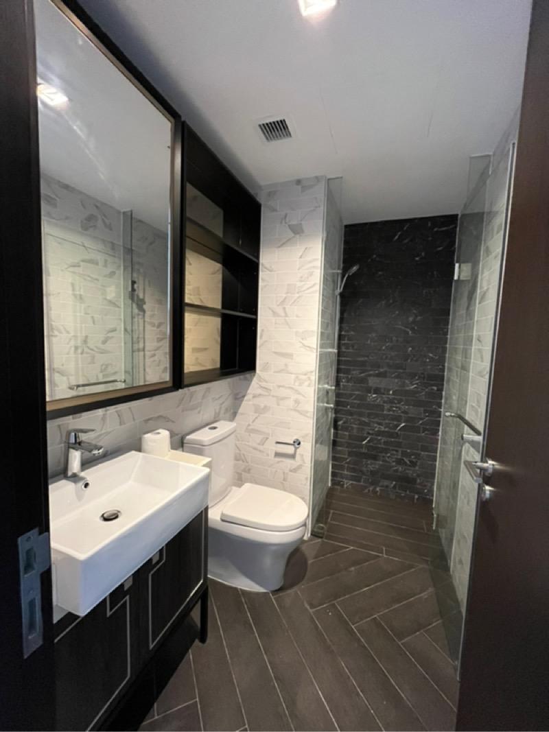 Condominium for Rent, Mayfair Gardens Condominium For Rent, $4,500, 2 Bed 2 Bath 753 sqft $5.98 psf, SGD 4,500
