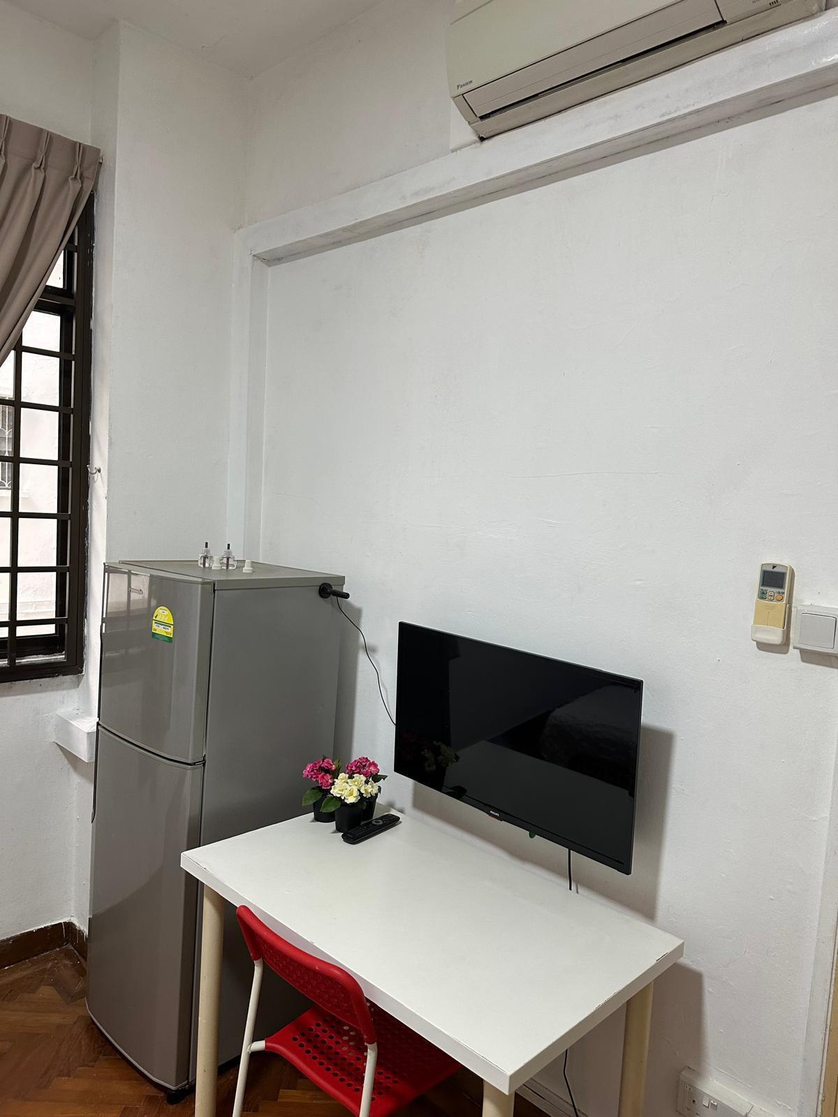 Prop-GPT: Apartment: D09 Cairnhill Kim Sia Court