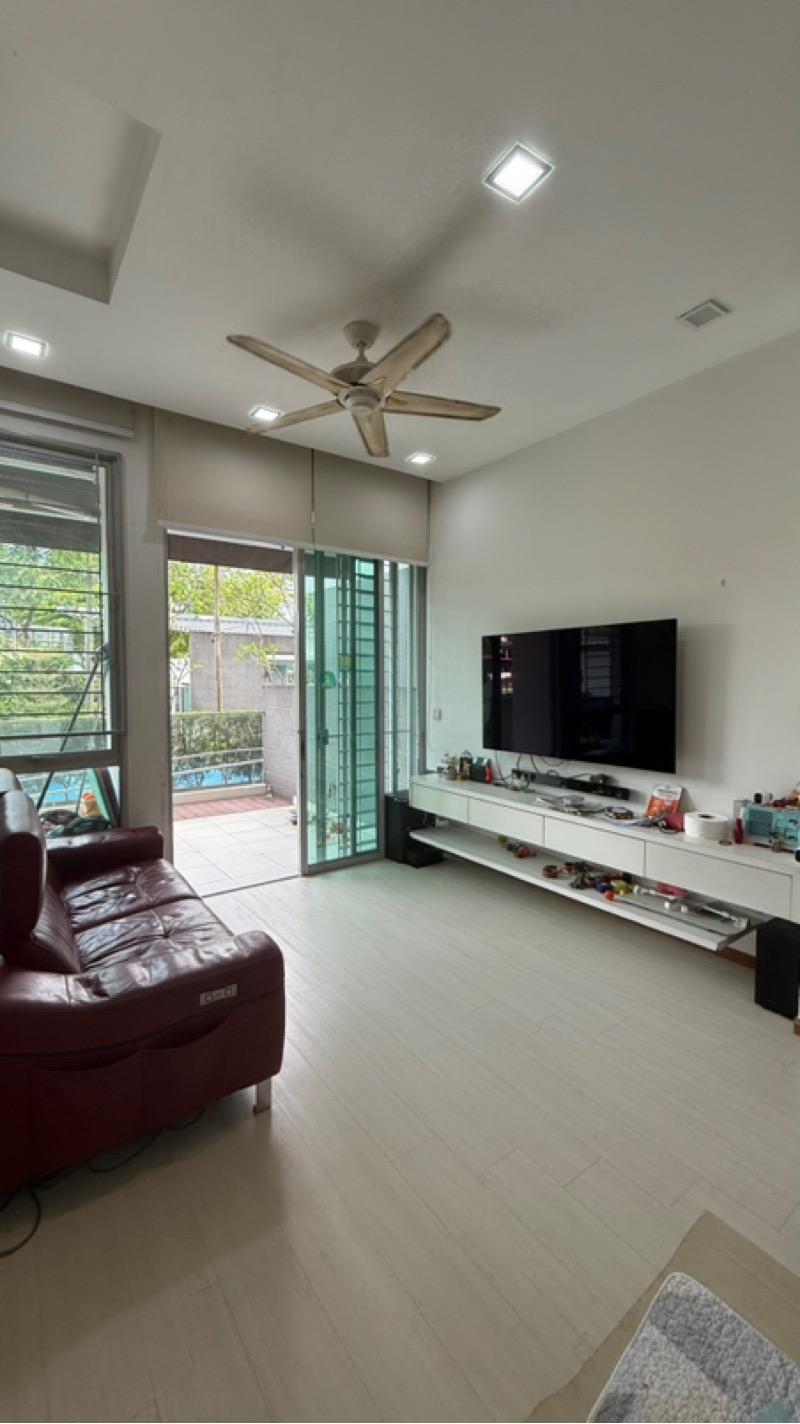 Prop-GPT: Apartment: D19  D'Pavilion