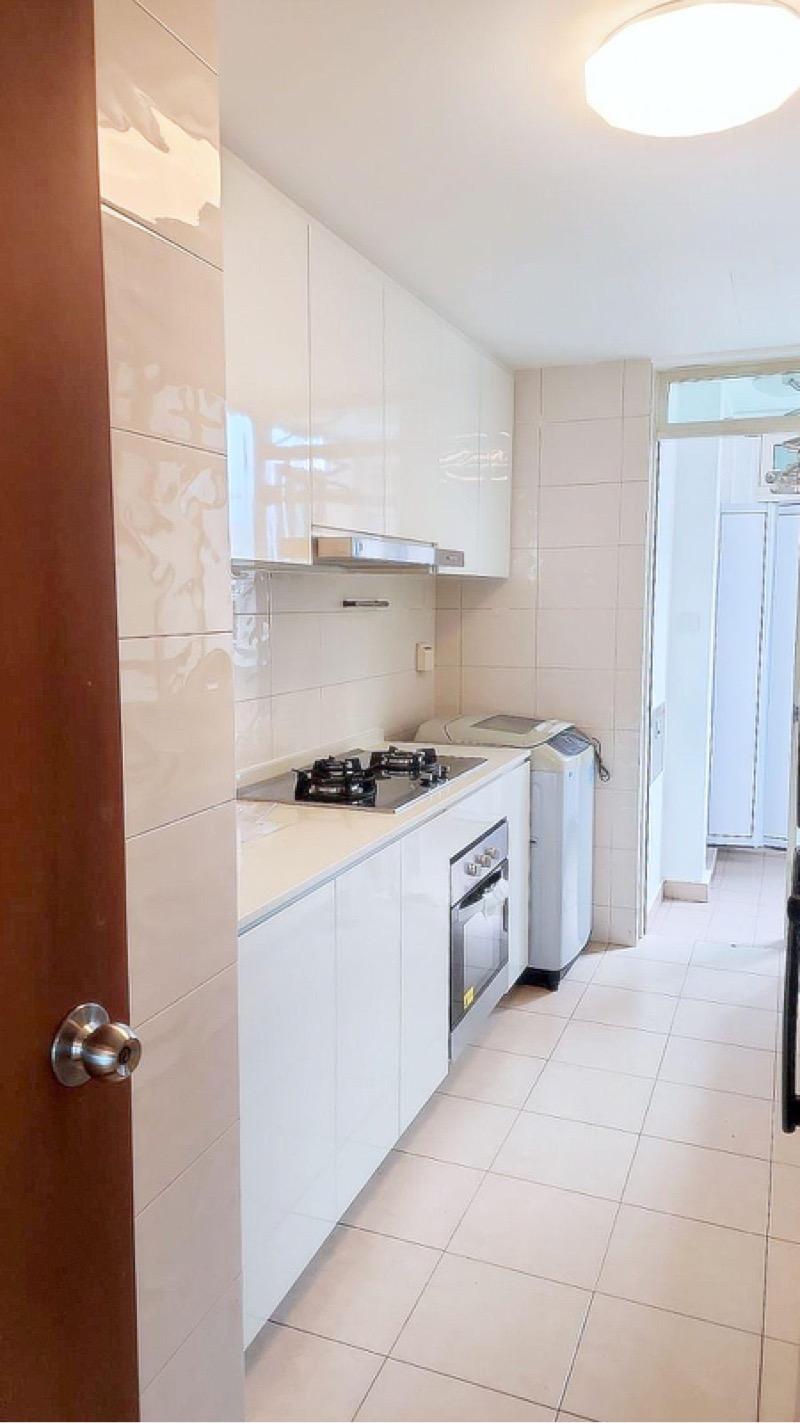 Condominium for Rent, Costa Del Sol Condominium For Rent, $6,200, 3 Bed 3 Bath 1,227 sqft $5.05 psf, SGD 6,200 | 99-year Leasehold