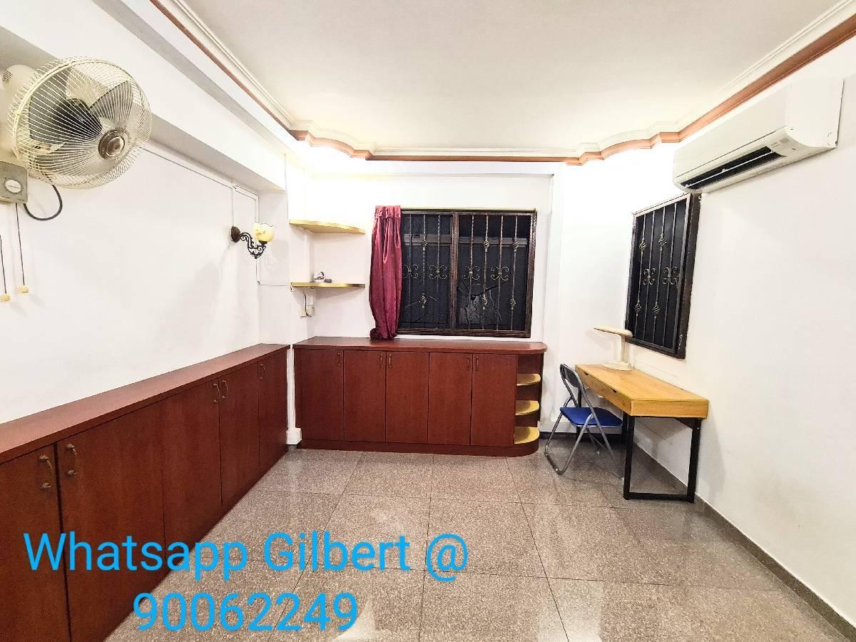Prop-GPT: HDB Apartment: D19  204A Compassvale Drive