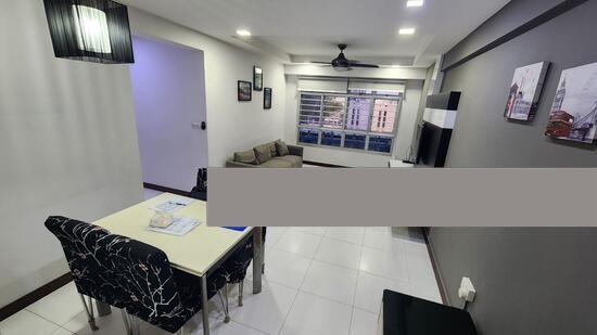 Prop-GPT: HDB Apartment: D22 Boon Lay 183B Boon Lay Avenue