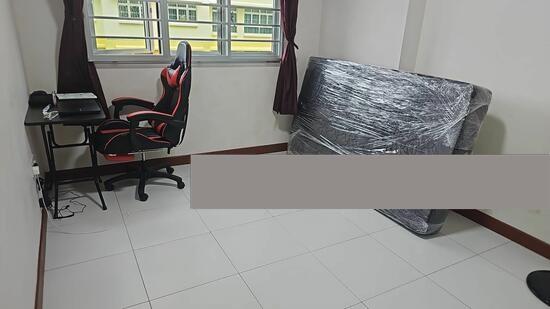 Prop-GPT: HDB Apartment: D27 Yishun 426B Yishun Avenue 11