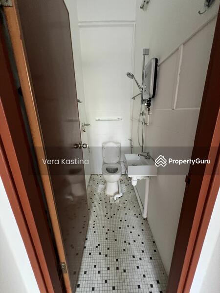 Terrace for Rent, People's Garden, SGD 5,500 | 999-year lease