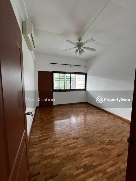 Terrace for Rent, People's Garden, SGD 5,500 | 999-year lease