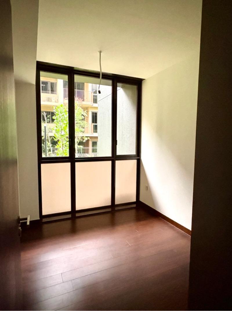 Condominium for Rent, The Commodore Condominium For Rent, $3,500, 2 Bed 2 Bath 743 sqft $4.71 psf, SGD 3,500 | 99-year Leasehold