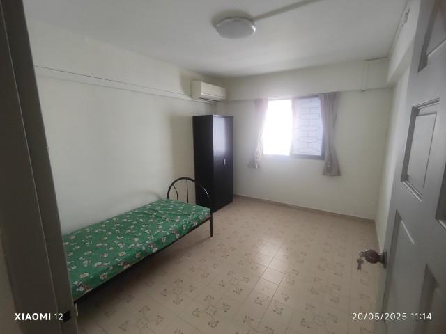 Prop-GPT: HDB Apartment: D27 Yishun 704 Yishun Avenue 5