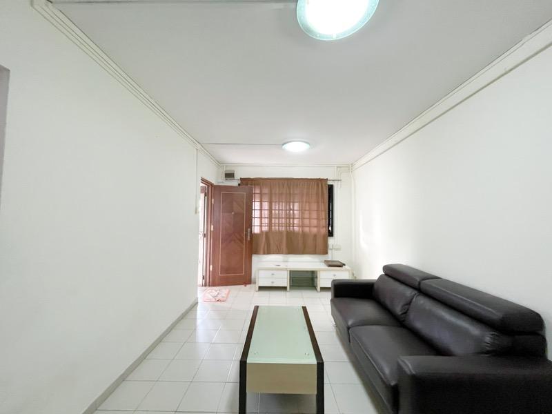 Prop-GPT: HDB Apartment: D23 Bukit Batok 411 Bukit Batok West Avenue 4