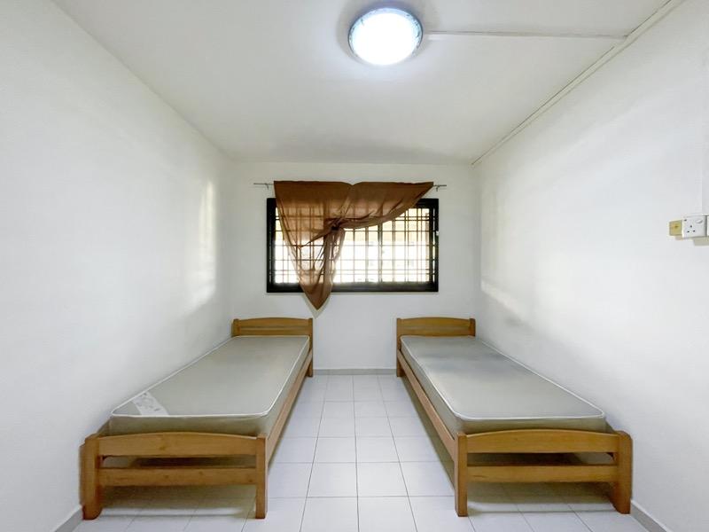 HDB Apartment for Rent, 411 Bukit Batok West Avenue 4 HDB Apartment For Rent, $2,200, 2 Bed 2 Bath 721 sqft $3.05 psf, SGD 2,200 | 99-year Leasehold