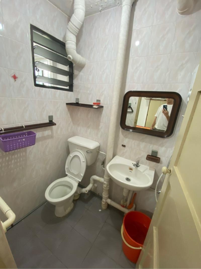 HDB Apartment for Rent, 410 Commonwealth Avenue West HDB Apartment Room Rental, $1,500, 1 Bed 1 Bath 21 sqft $71.43 psf, SGD 1,500 | 99-year Leasehold