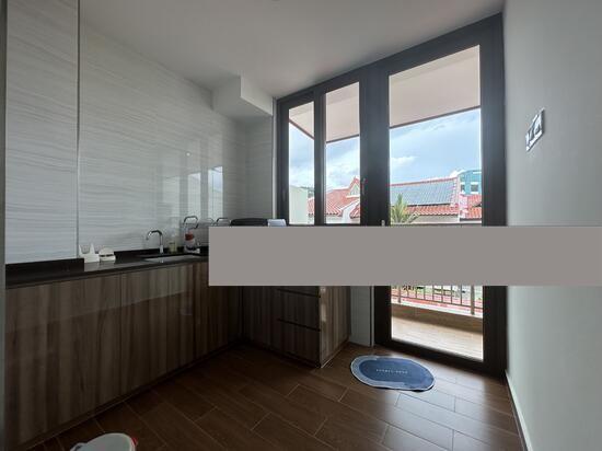 Picardy Gardens Semi-Detached House For Rent, $5,000, 4 Bed 2 Bath 2,000 sqft $2.50 psf