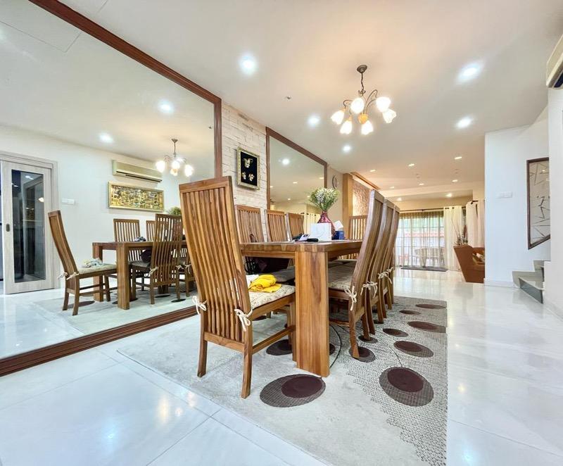 Tai Hwan Garden Terraced House For Rent, $7,000, 4 Bed 3 Bath 2,512 sqft $3.79 psf