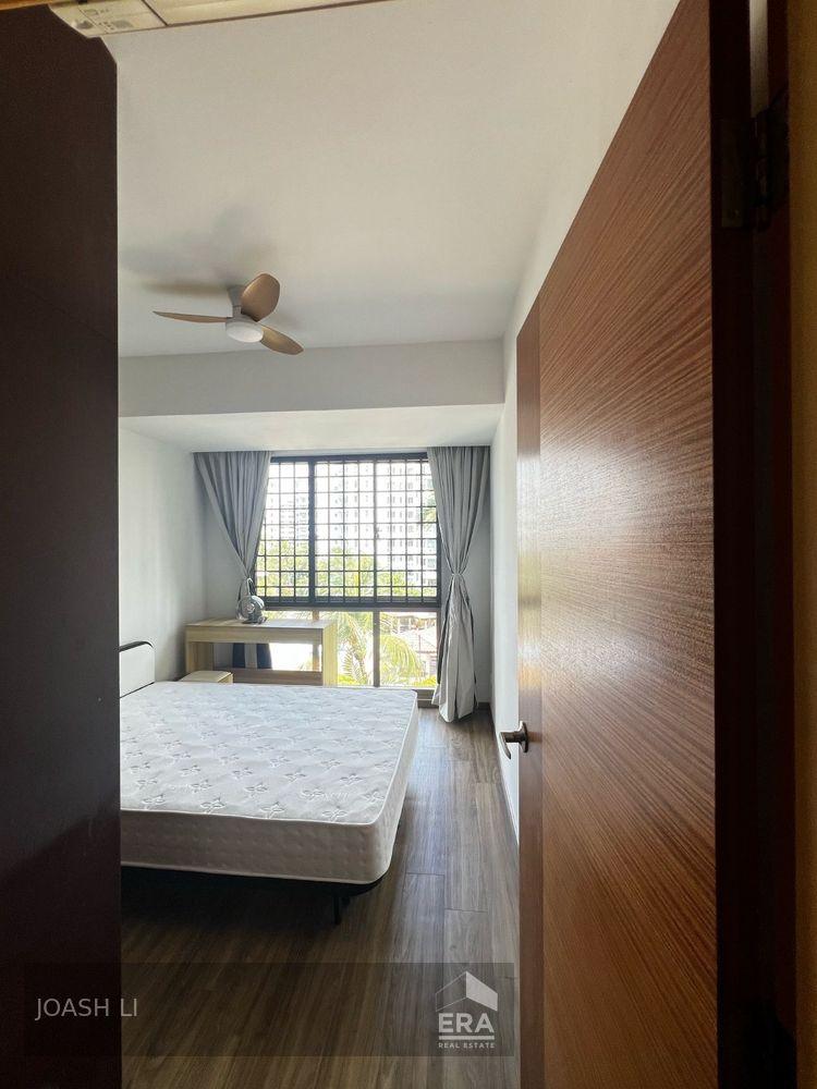 Prop-GPT: Condominium:   Yishun Street 81 Orchid Park Condominium For Rent