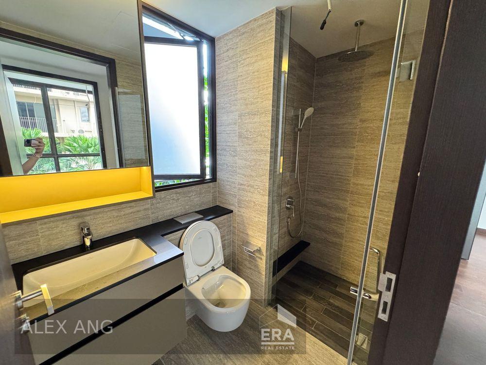 Condominium for Rent, Canberra Drive The Commodore, SGD 5,000 | Leasehold 99