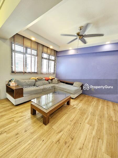 Prop-GPT: HDB Flat: D22 Boon Lay 653B Jurong West Street 61