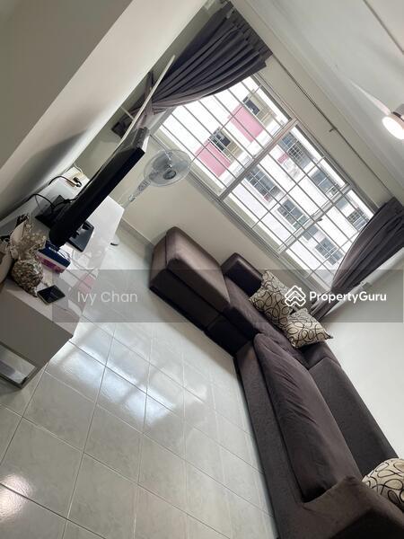 Prop-GPT: HDB Flat: D18 Pasir Ris 481 Pasir Ris Drive 4