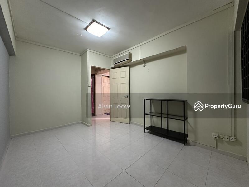 HDB Flat for Rent, 124A Rivervale Drive, SGD 800 | 99-year lease